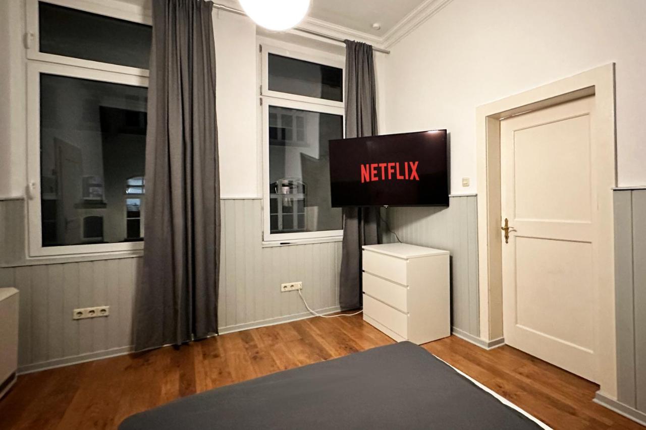 Ruhiges Office-Apartment Mit Kueche - Beuys Apartments Krefeld Kültér fotó
